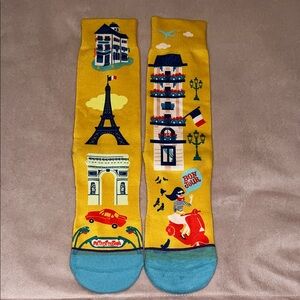 Hallmark Toe-Of-A-Kind Paris-Themed Casual Socks